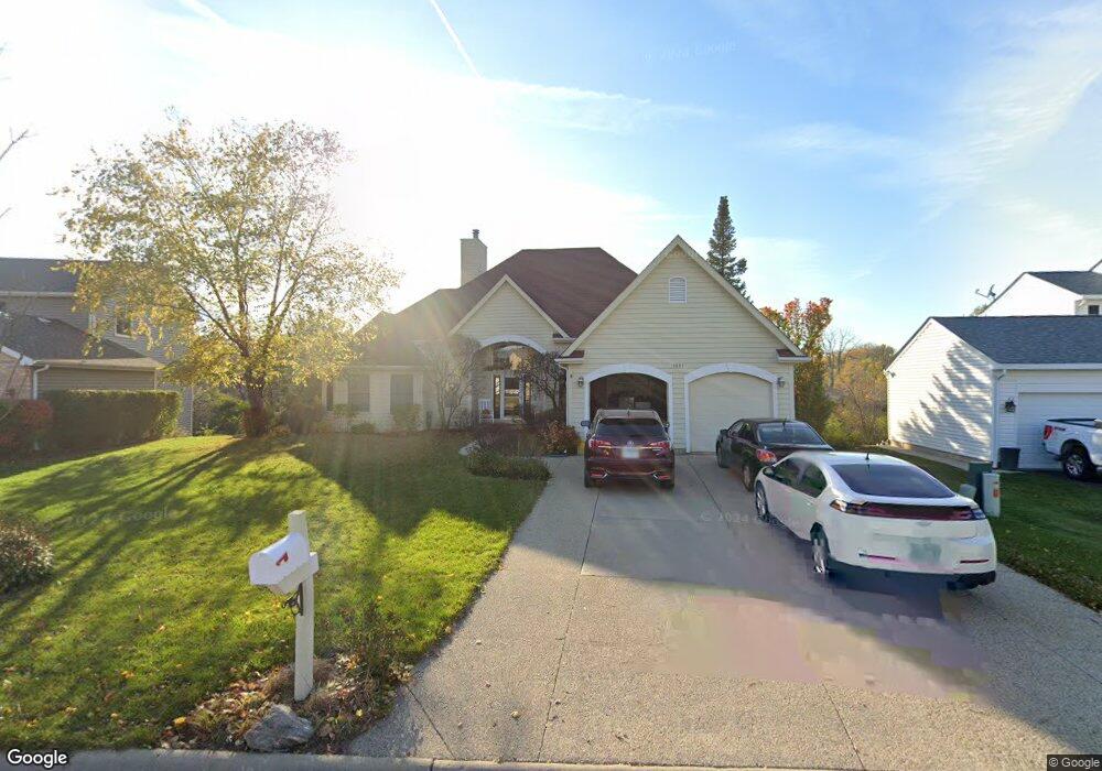 1081 Creekview Ln, Lake In the Hills, IL 60156 - photo 1