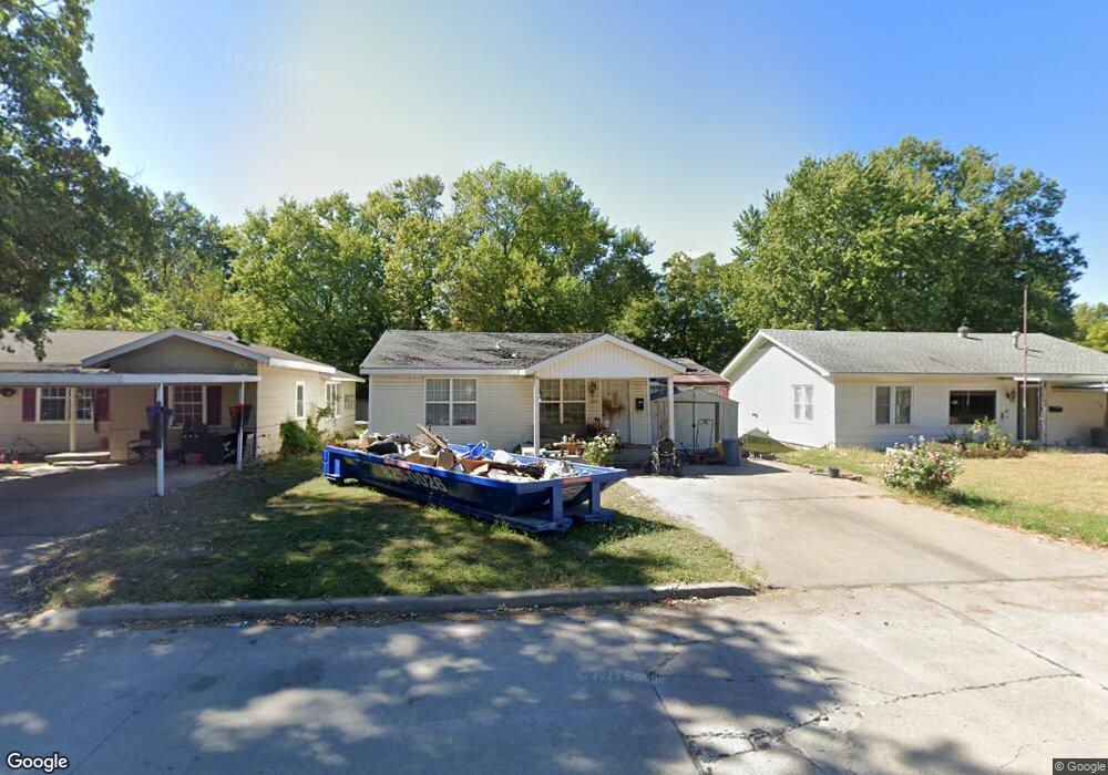 210 N Orphan St, Pryor, OK 74361 - photo 1