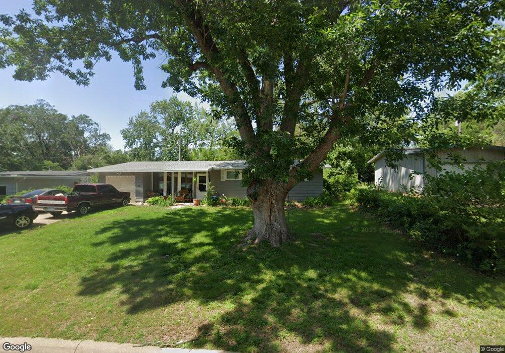 1218 SW Clontarf St, Topeka, KS 66611 - photo 1
