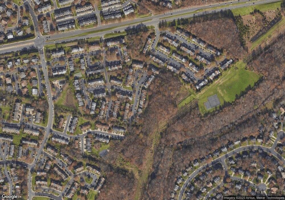 13918 Gunners Place, Centreville, VA 20121 - photo 1