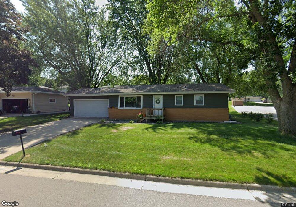 1006 E Richway Dr, Albert Lea, MN 56007 - photo 1