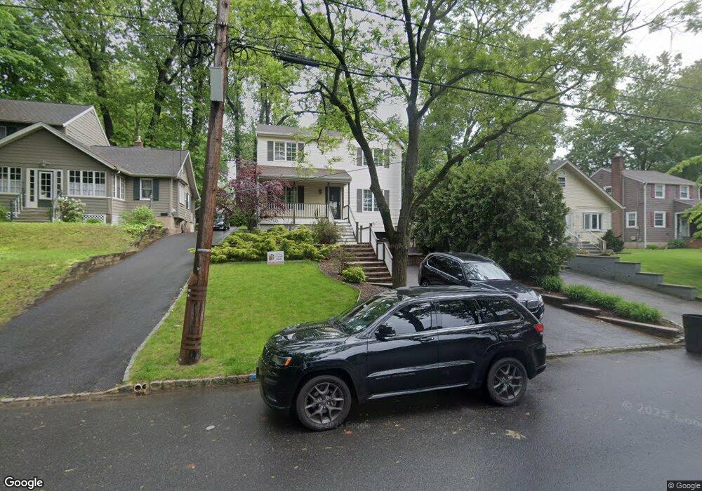 27 Roosevelt St, Roseland, NJ 07068 - photo 1