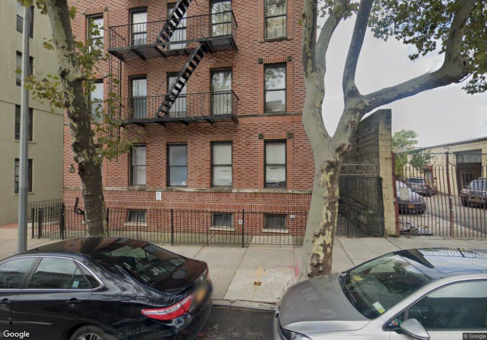 24-46 44th St unit 3, Long Island City, NY 11103 - photo 1