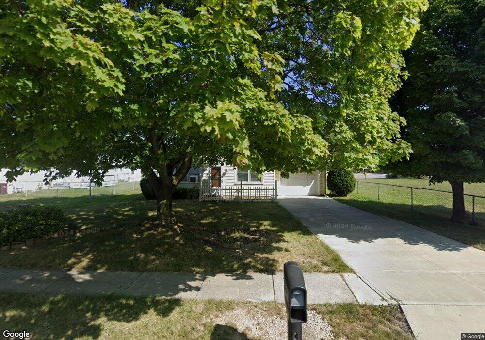 1186 Bay Circle St, Lima, OH 45801 - photo 1