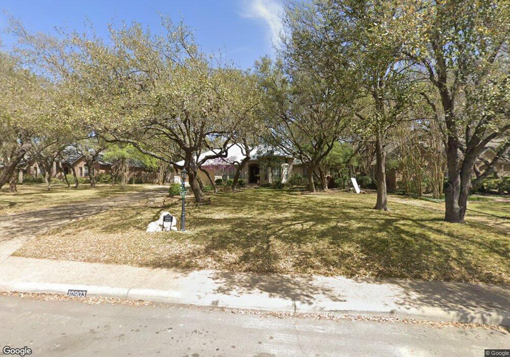 10903 Hunters Way, Helotes, TX 78023 - photo 1