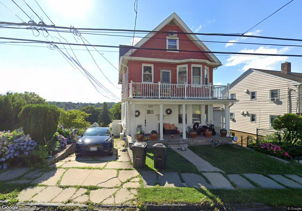 594 Bellevue Ave N, Yonkers, NY 10703 - photo 1