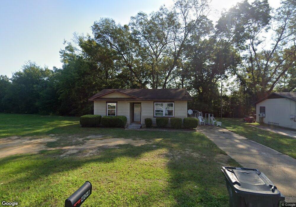 404 Brundidge St, Dothan, AL 36303 - photo 1