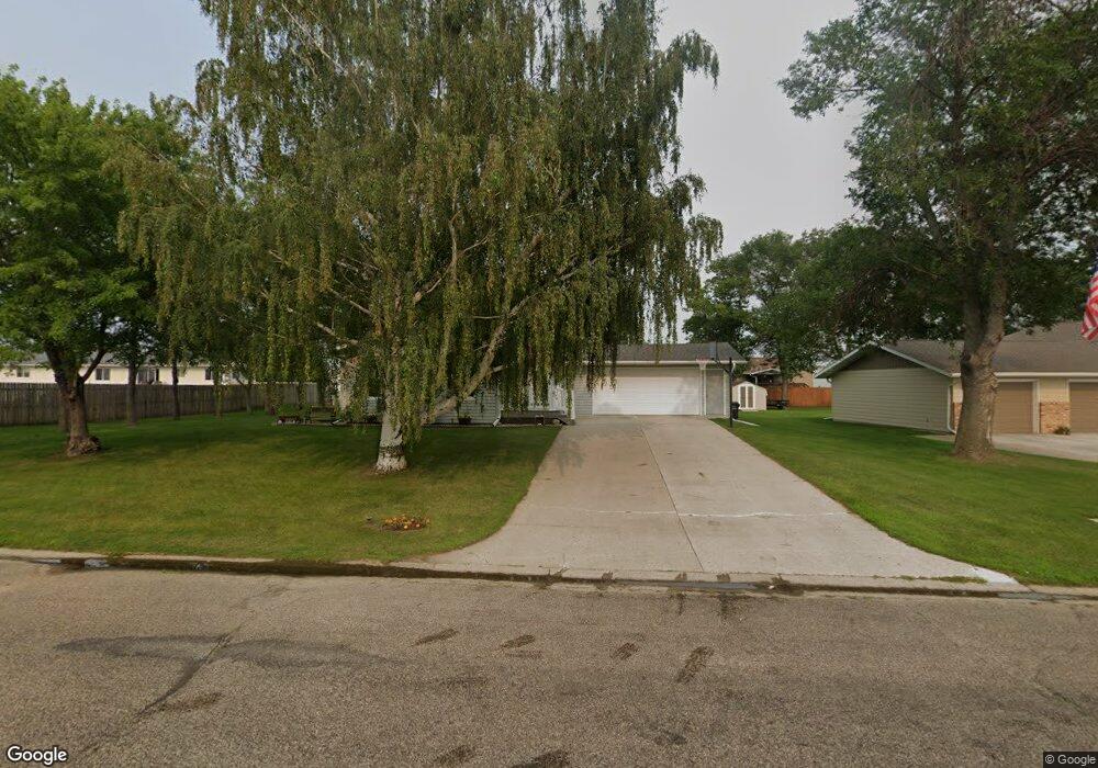 709 10th Ave SW, Jamestown, ND 58401 - photo 1