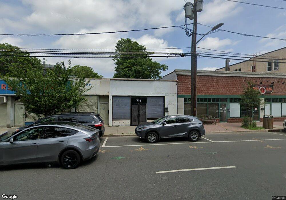 719-729 Middle Neck Rd, Great Neck, NY 11024 - photo 1