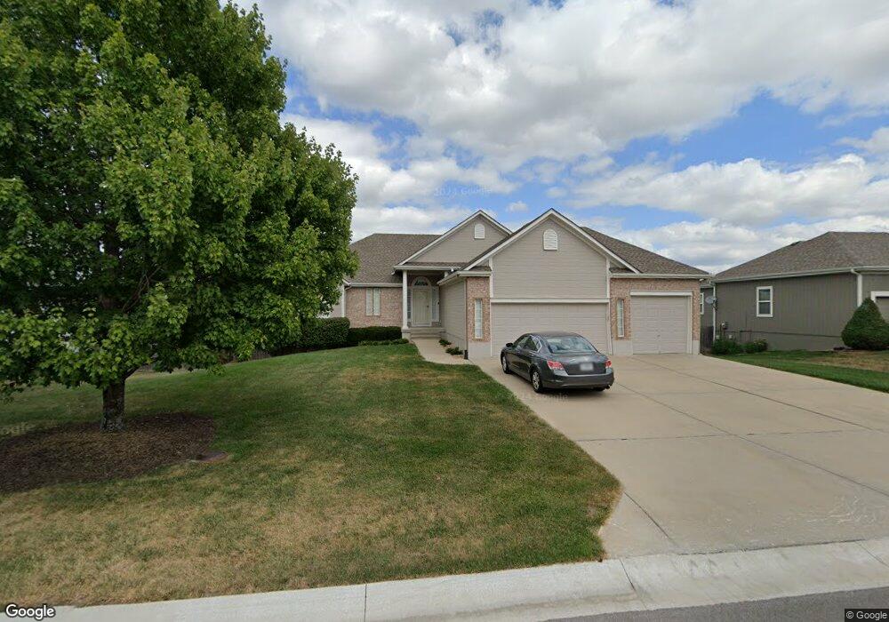 1420 SW 44th St, Lees Summit, MO 64082 - photo 1