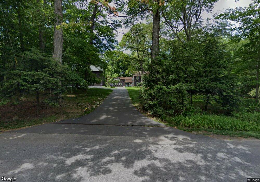 571 Canoe Hill Rd, New Canaan, CT 06840 - photo 1