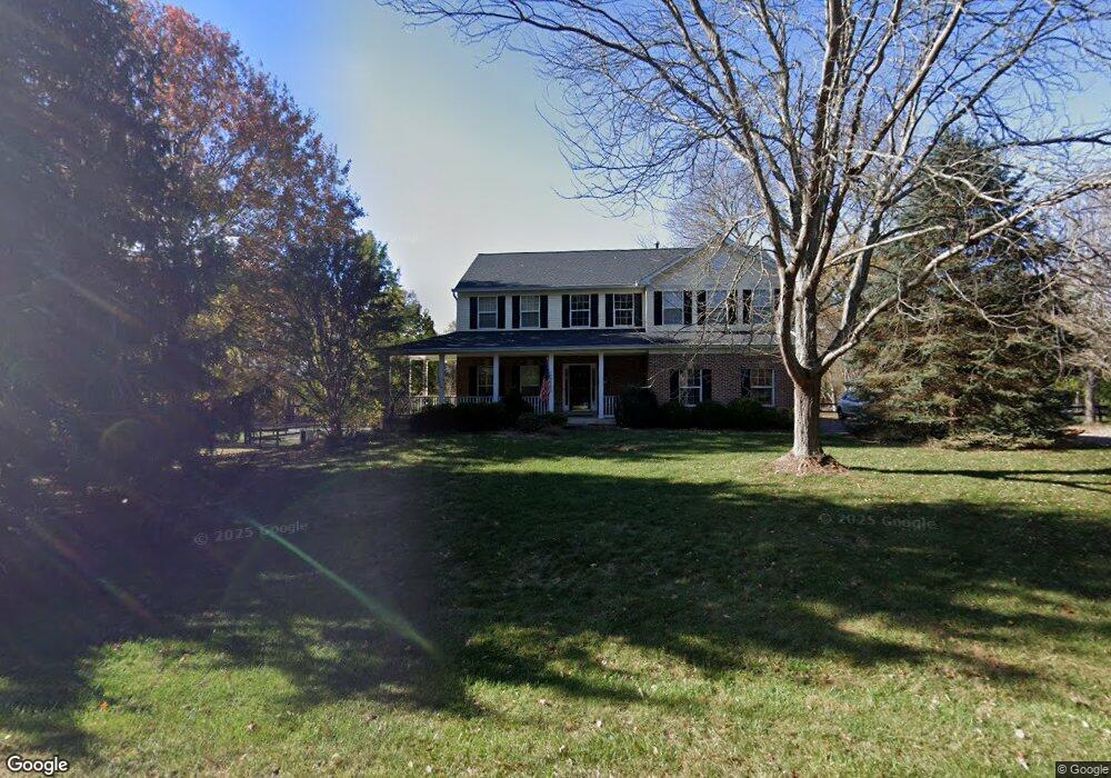 16071 Folkstone Ct, Purcellville, VA 20132 - photo 1
