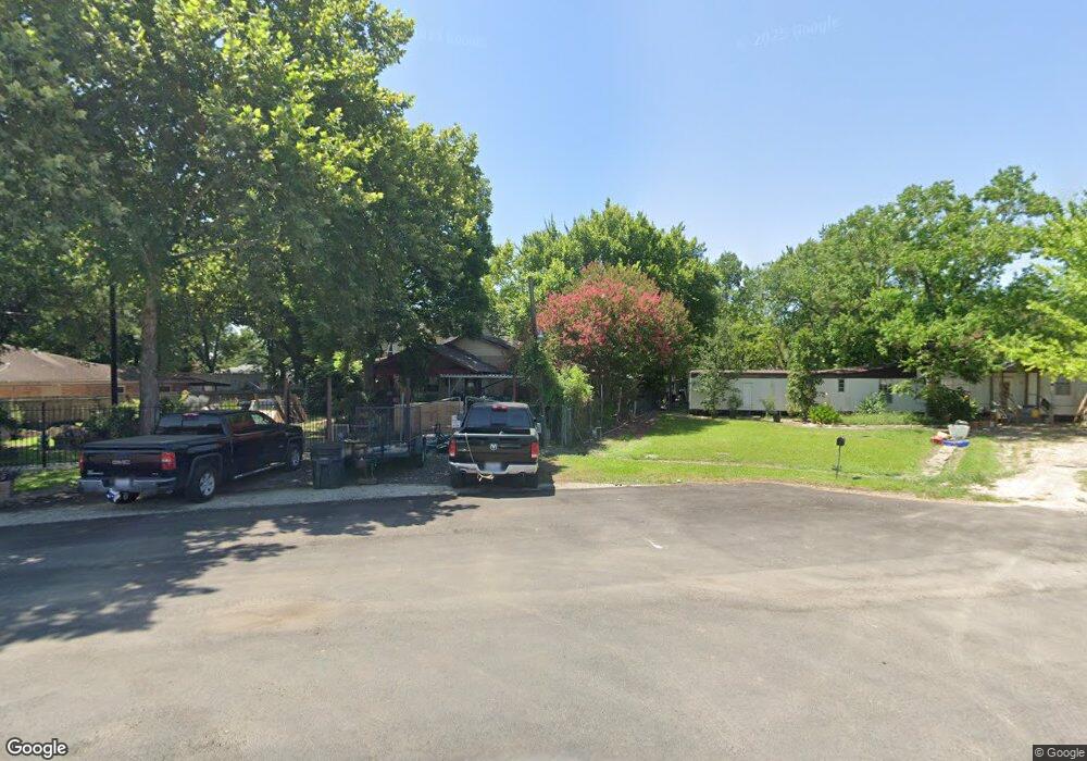 517 Mading Ln, Houston, TX 77037 - photo 1