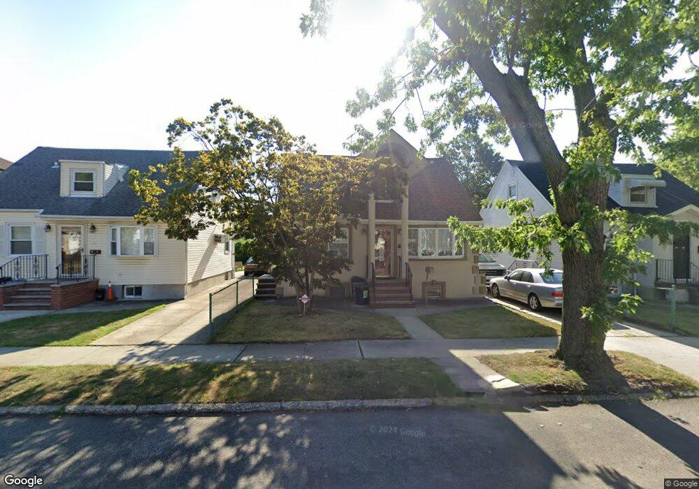 4947 166th St, Fresh Meadows, NY 11365 - photo 1