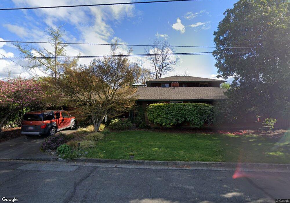 1209 NE Meier Dr, Grants Pass, OR 97526 - photo 1