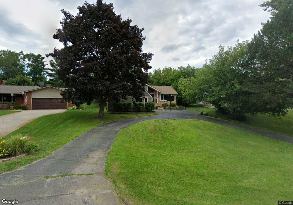 6362 N Shore Ct, West Bloomfield Township, MI 48324 - photo 1