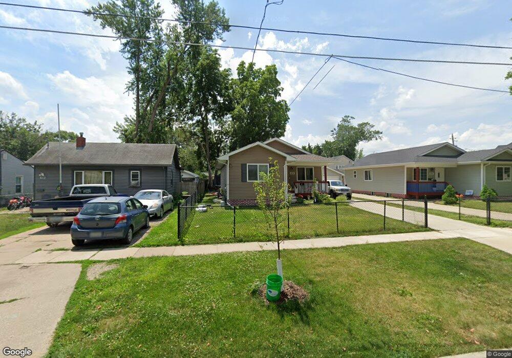 607 E Jackson Ave, Des Moines, IA 50315 - photo 1