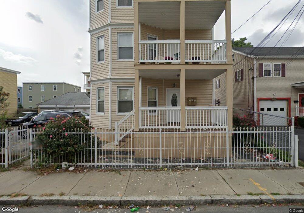 96 Willow St unit 3, Lawrence, MA 01841 - photo 1