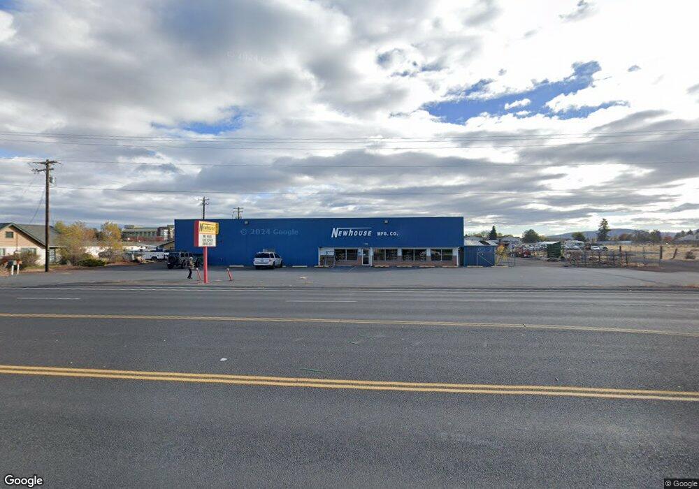 1048 NW 6th St, Redmond, OR 97756 - photo 1