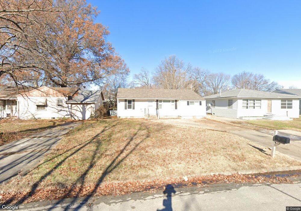 3129 Grand Ave, Parsons, KS 67357 - photo 1