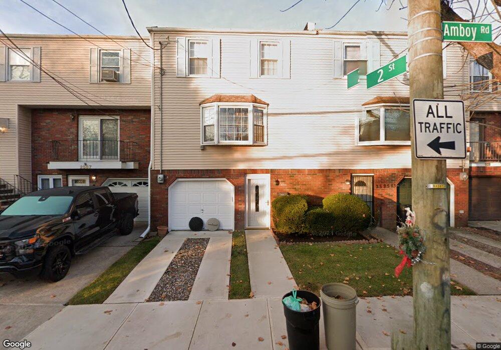 2585 Amboy Rd, Staten Island, NY 10306 - photo 1