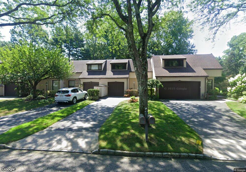 25 Cedar Ln N, Glen Head, NY 11545 - photo 1