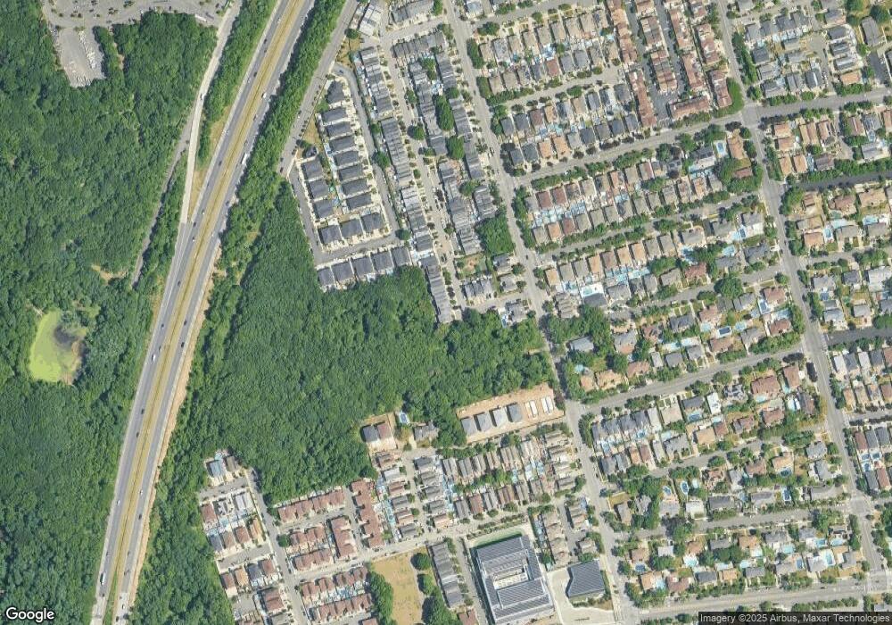 203 Lorraine Loop, Staten Island, NY 10309 - photo 1