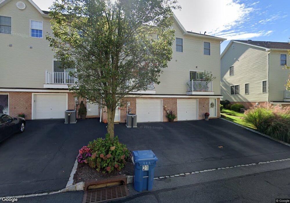 21 Riga Ct, Scotch Plains, NJ 07076 - photo 1