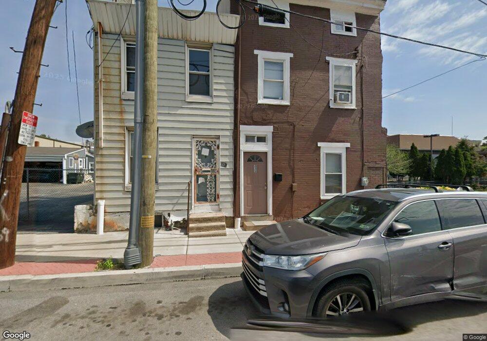 331 E Lafayette St, Norristown, PA 19401 - photo 1