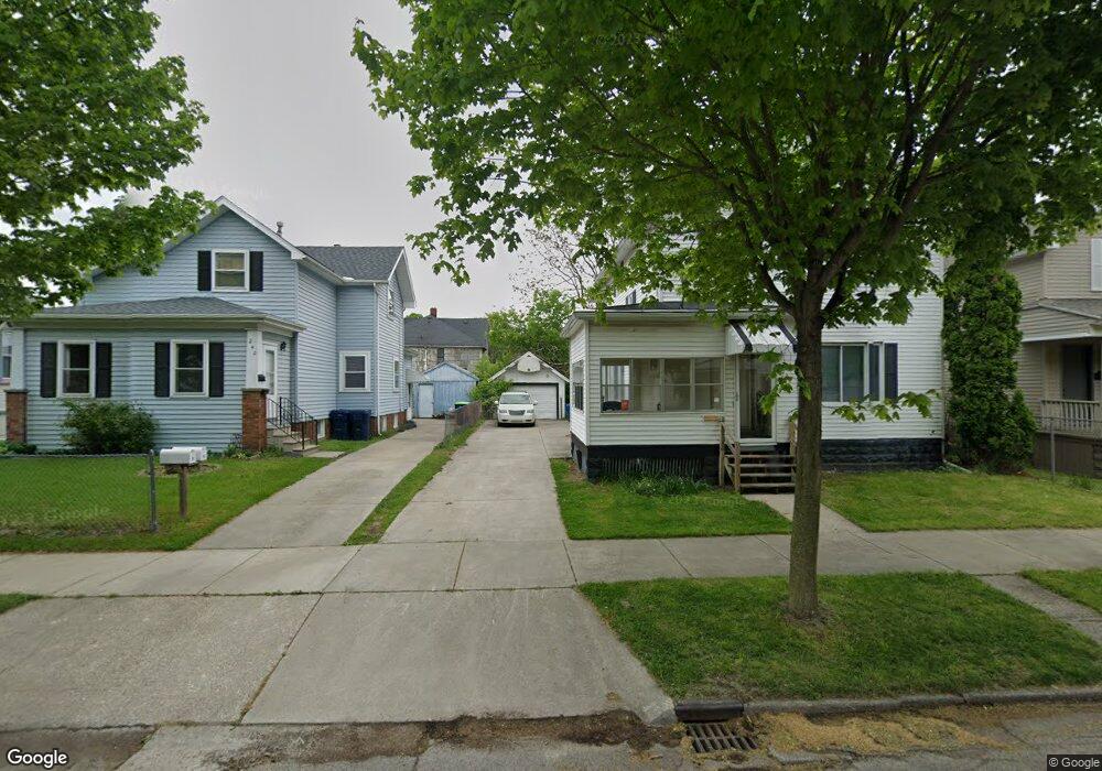 227 N Jackson St, Bay City, MI 48708 - photo 1