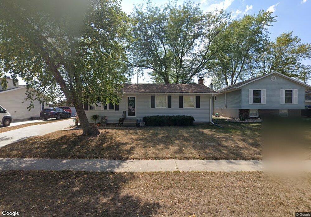 205 Spruce Hill Dr, Cedar Falls, IA 50613 - photo 1