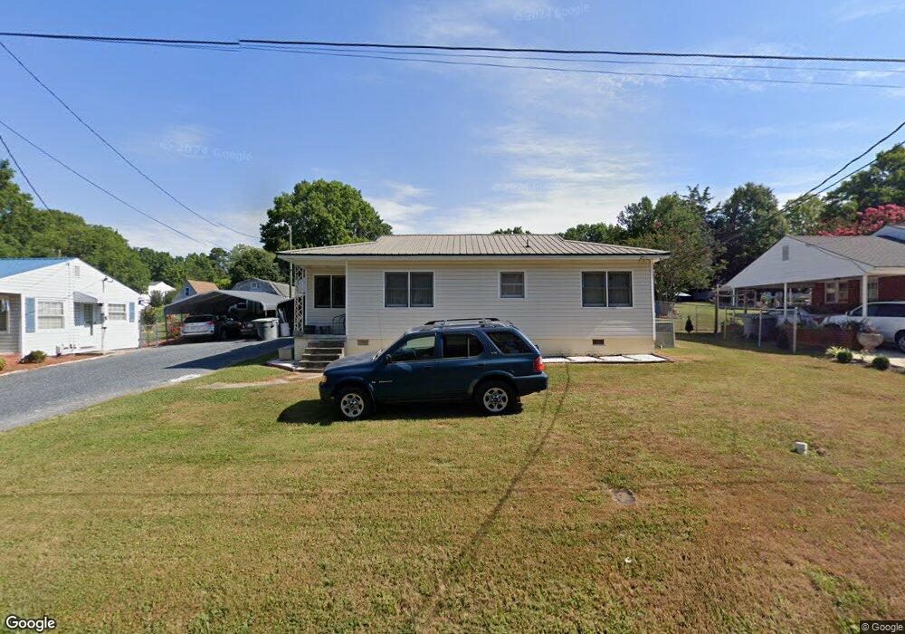 319 Greenlawn Dr, Asheboro, NC 27203 - photo 1