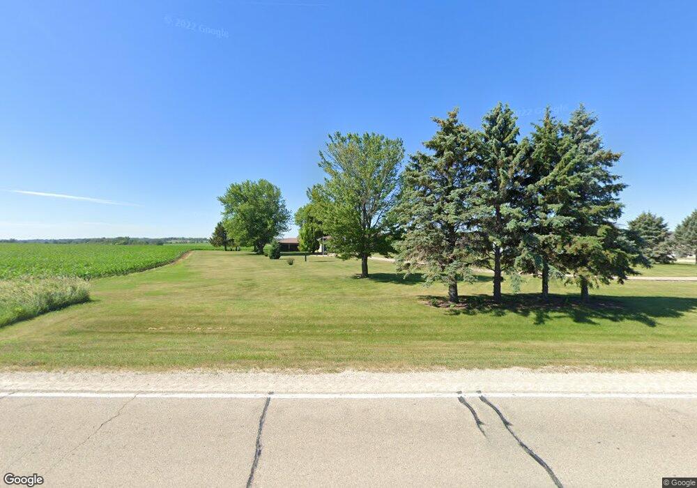 4382 N Center Point Rd, Center Point, IA 52213 - photo 1