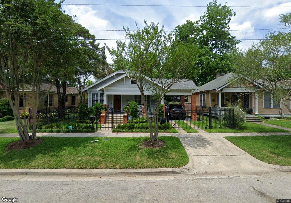 705 E 12th St, Houston, TX 77008 - photo 1