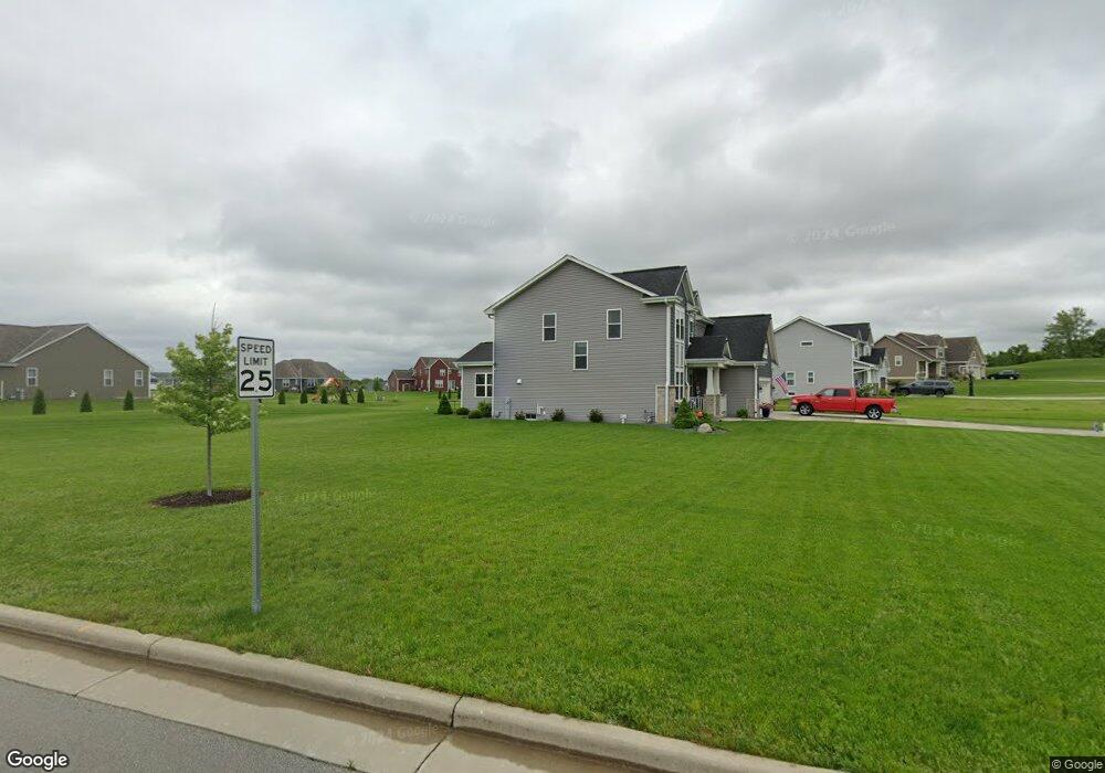 1890 Grandview Dr, Slinger, WI 53086 - photo 1