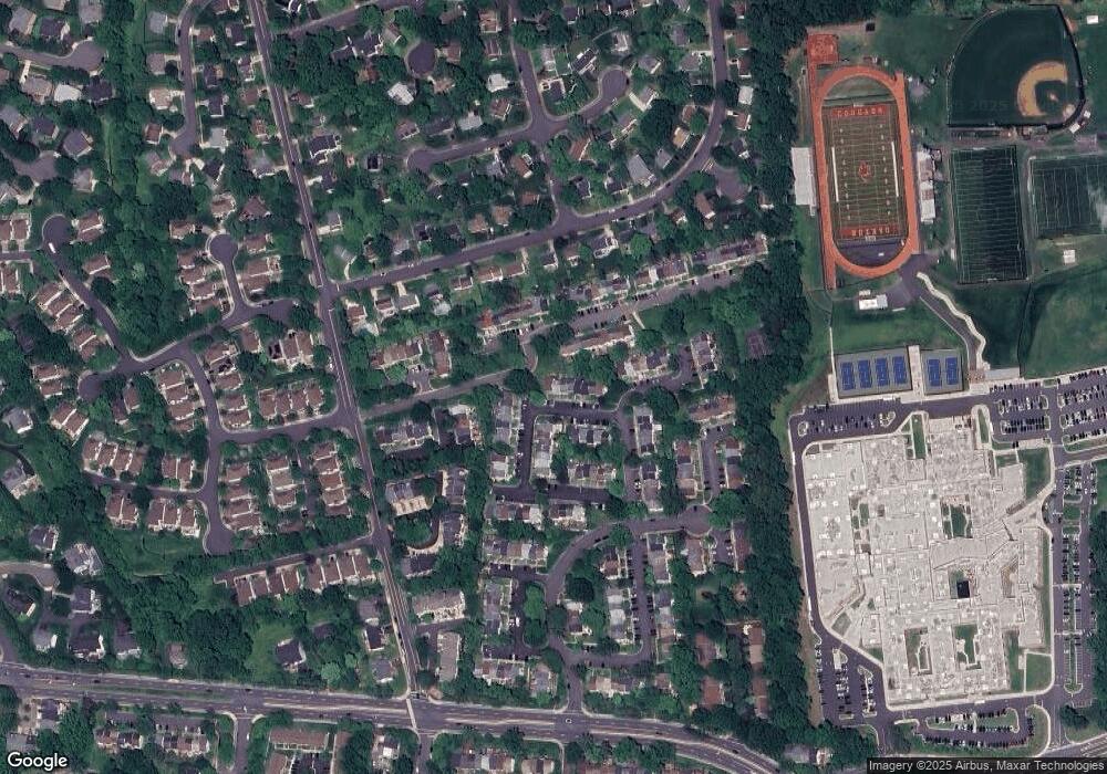 9951 Longford Ct, Vienna, VA 22181 - photo 1