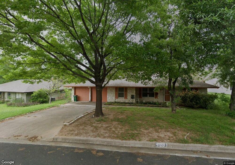 9001 Quail Creek Dr, Austin, TX 78758 - photo 1