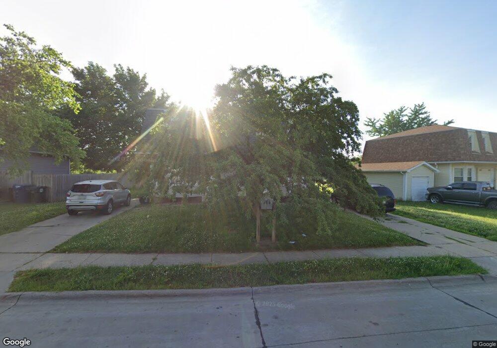 5415 N Linwood Ave, Davenport, IA 52806 - photo 1
