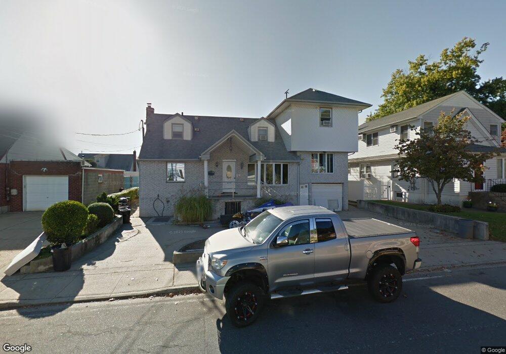 295 Plain Ct unit Main, Franklin Square, NY 11010 - photo 1