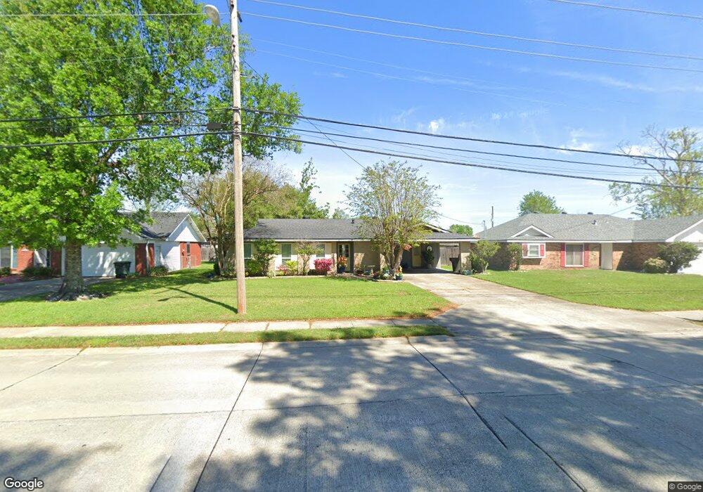 1526 W Sale Rd, Lake Charles, LA 70605 - photo 1