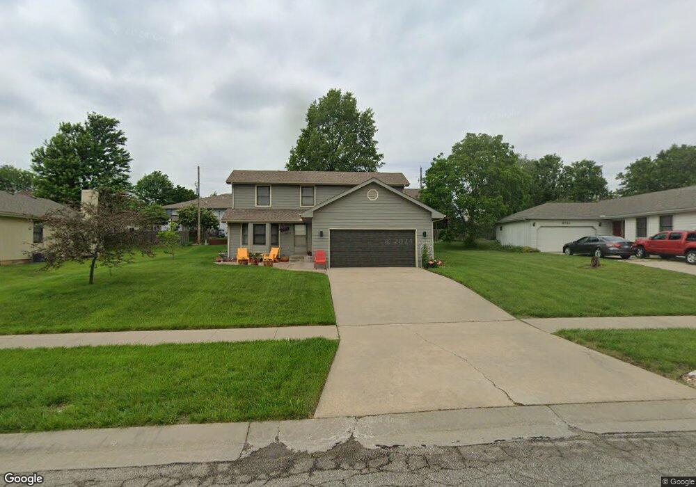 3725 SW Moundview Dr, Topeka, KS 66610 - photo 1