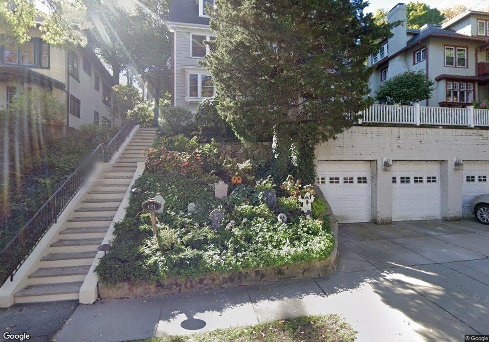 121 University Rd unit 2, Brookline, MA 02445 - photo 1