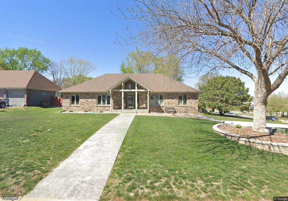 6706 SW Sherwood Ct, Topeka, KS 66614 - photo 1
