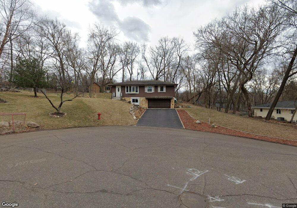 15309 Skyview Cir, Minnetonka, MN 55345 - photo 1