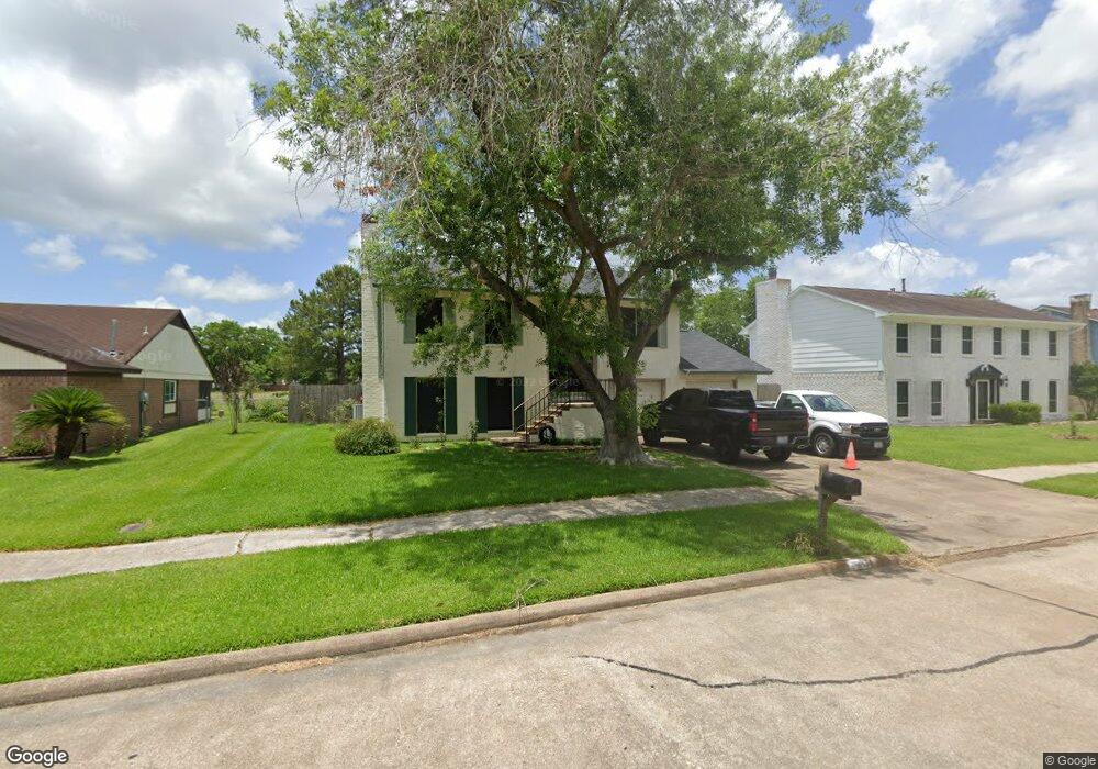 436 E Castle Harbour Dr, Friendswood, TX 77546 - photo 1