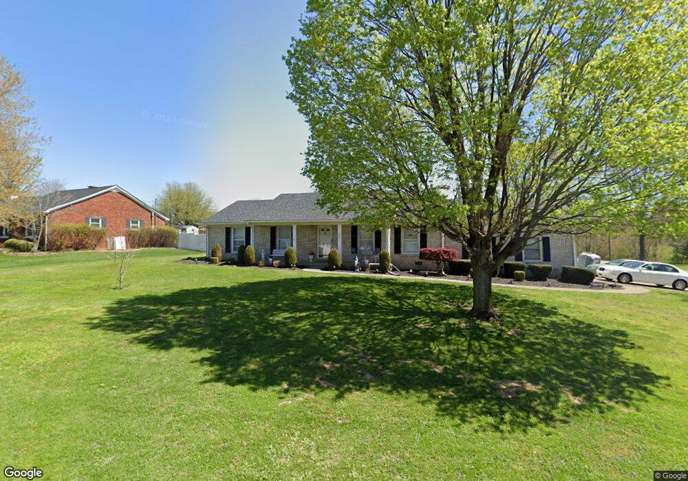 201 Plantation Ln, Frankfort, KY 40601 - photo 1