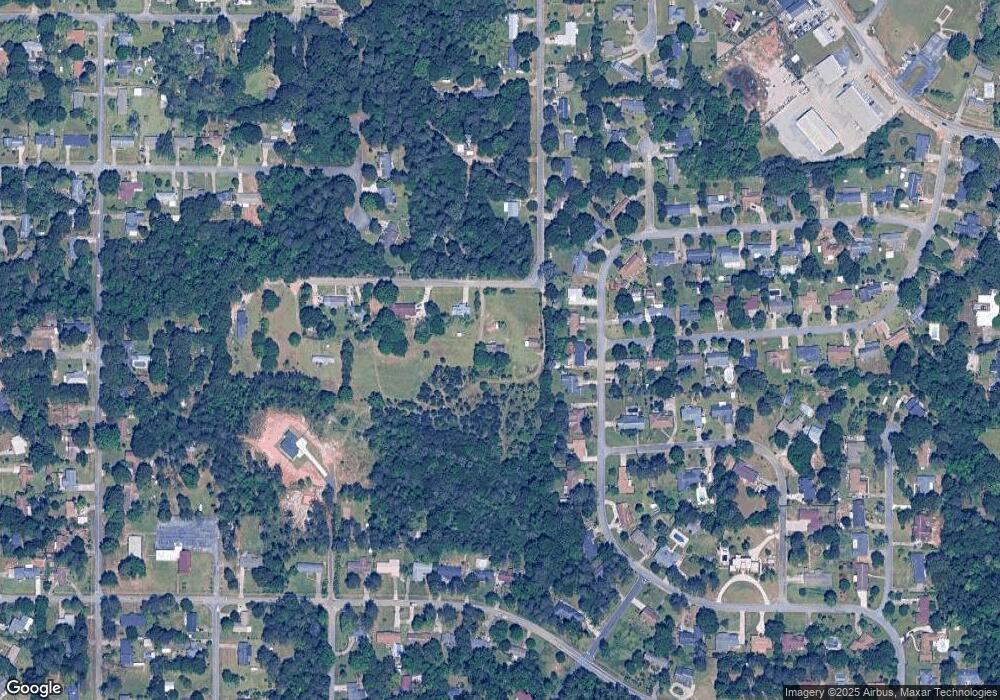 725 Eastside Dr, Warner Robins, GA 31093 - photo 1