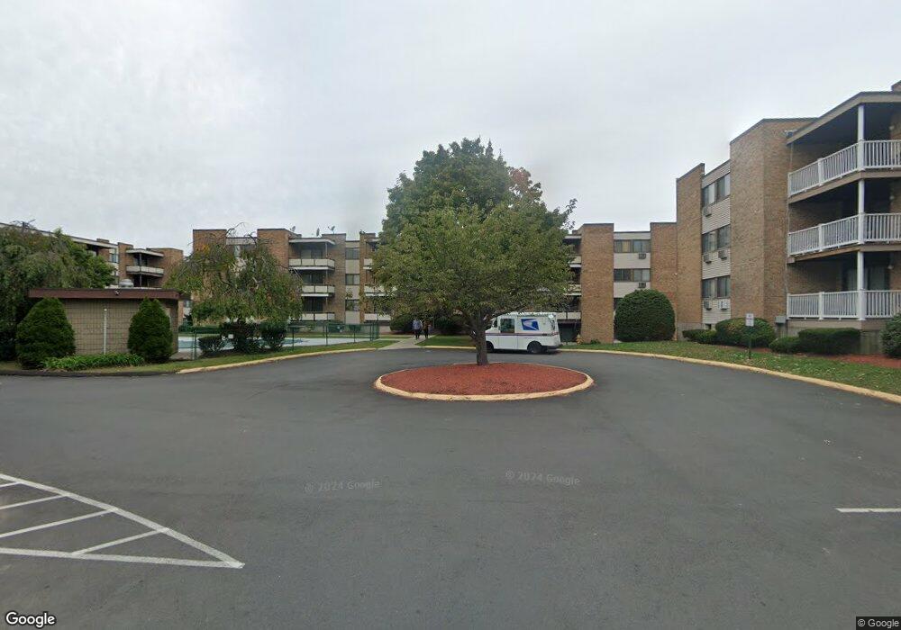 155 Bull Hill Ln unit 302, West Haven, CT 06516 - photo 1