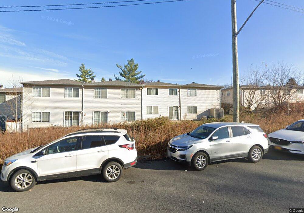 54 Saturn Ln unit 54, Staten Island, NY 10314 - photo 1