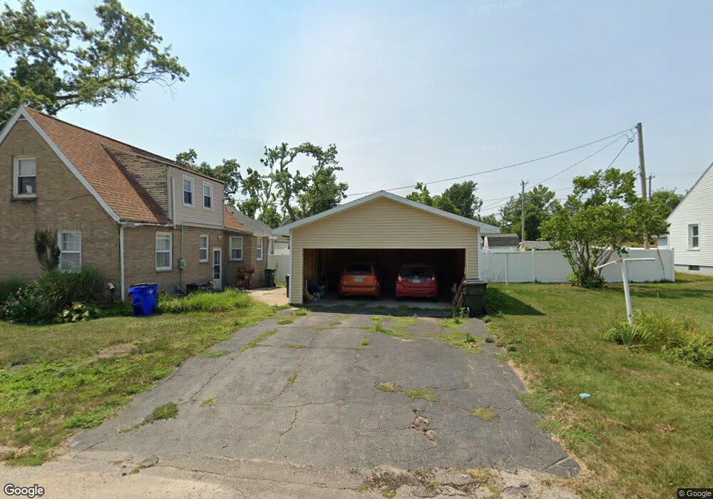 1900 B Ave NW, Cedar Rapids, IA 52405 - photo 1